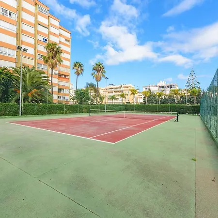 Cubo's Estudio Centro Internacional * קאלטה דה ולס